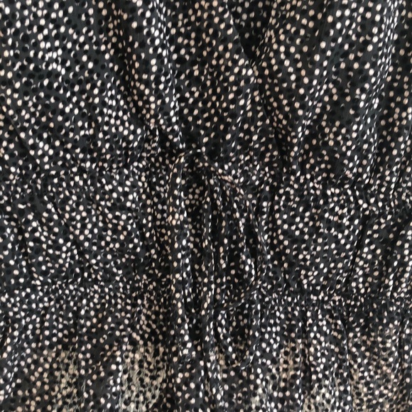 Dynamite skirt and blouse - Picture 7 of 8